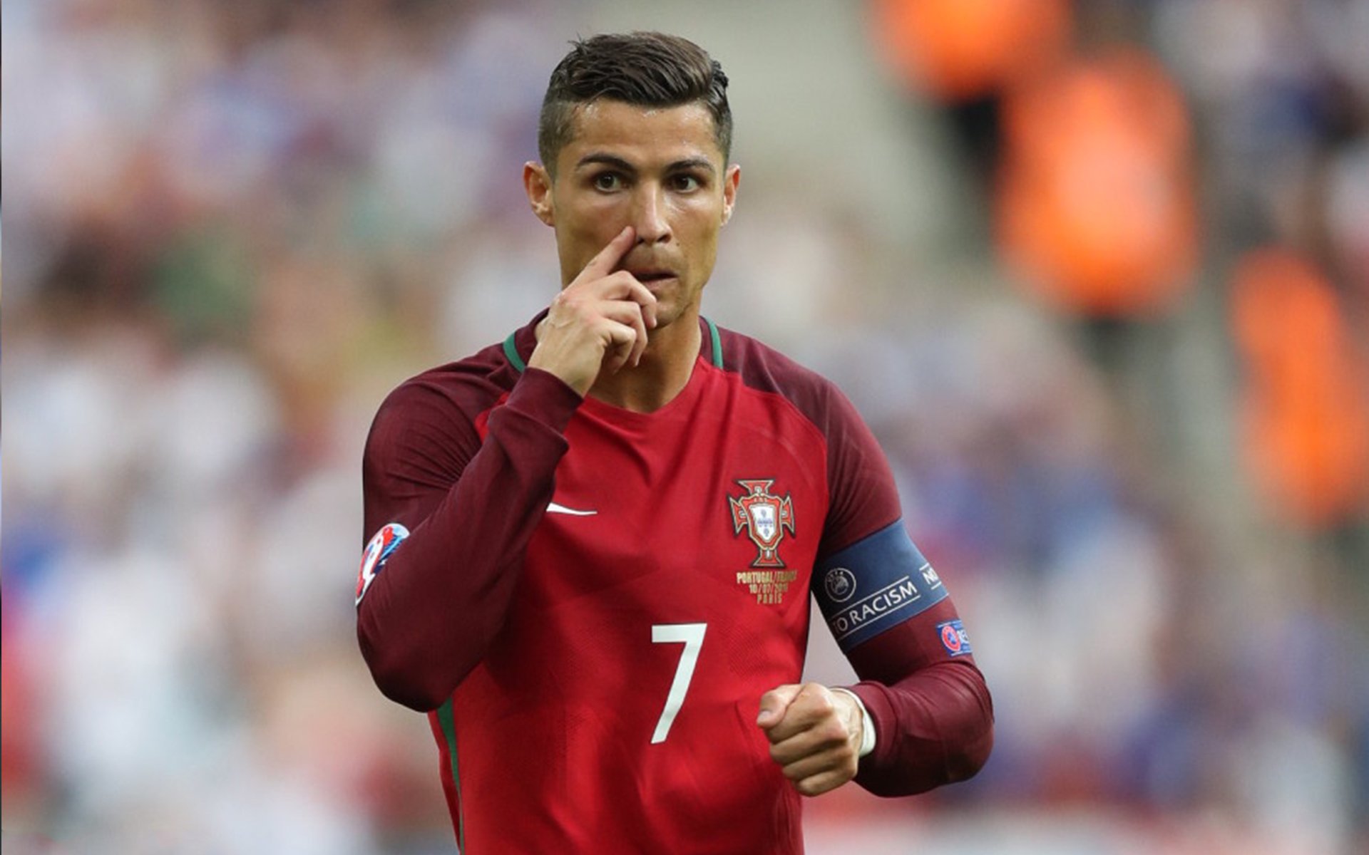 米兰平台-C罗是否需要世界杯？争议背后的人生抉择与足球梦想